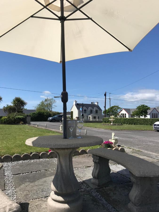 Kielty'S Of Kerry Bed And Breakfast Уотървил Екстериор снимка
