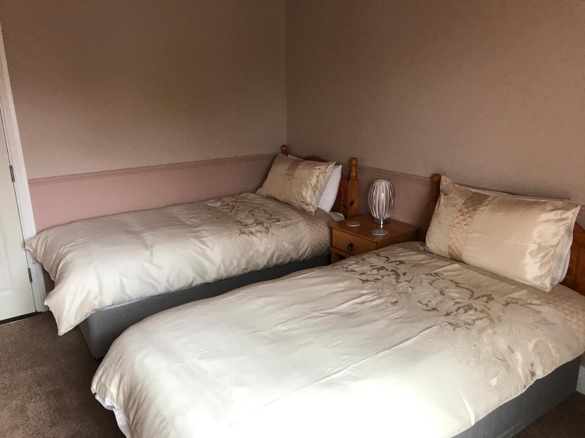 Kielty'S Of Kerry Bed And Breakfast Уотървил Екстериор снимка