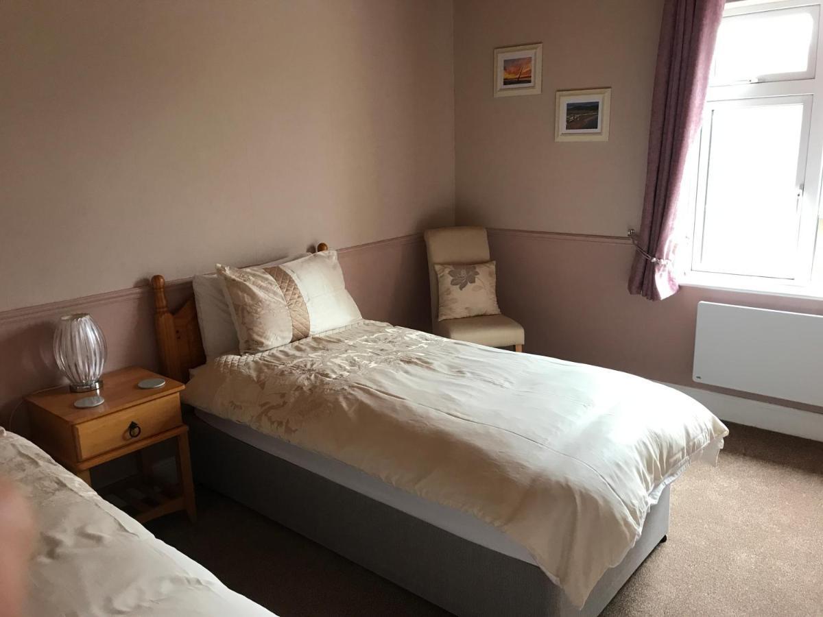 Kielty'S Of Kerry Bed And Breakfast Уотървил Екстериор снимка