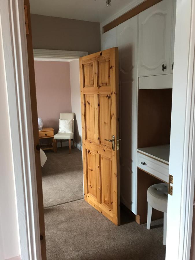 Kielty'S Of Kerry Bed And Breakfast Уотървил Екстериор снимка