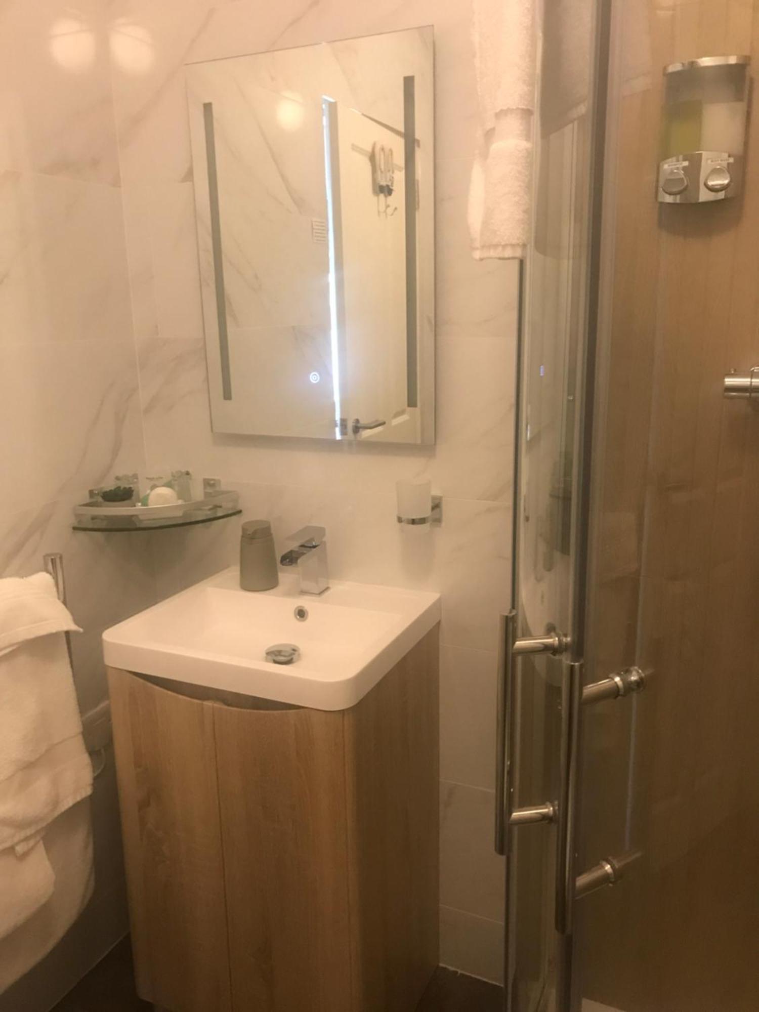 Kielty'S Of Kerry Bed And Breakfast Уотървил Екстериор снимка